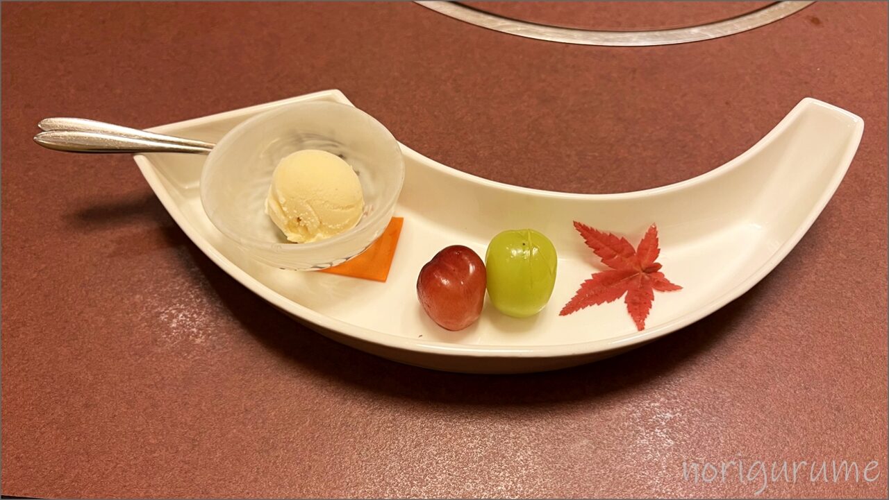 浅草今半の姫路和牛すき焼御膳のデザートはアイスクリームとシャインマスカットで美味しい【レビュー･口コミ･感想･浅草･国際通り本店】