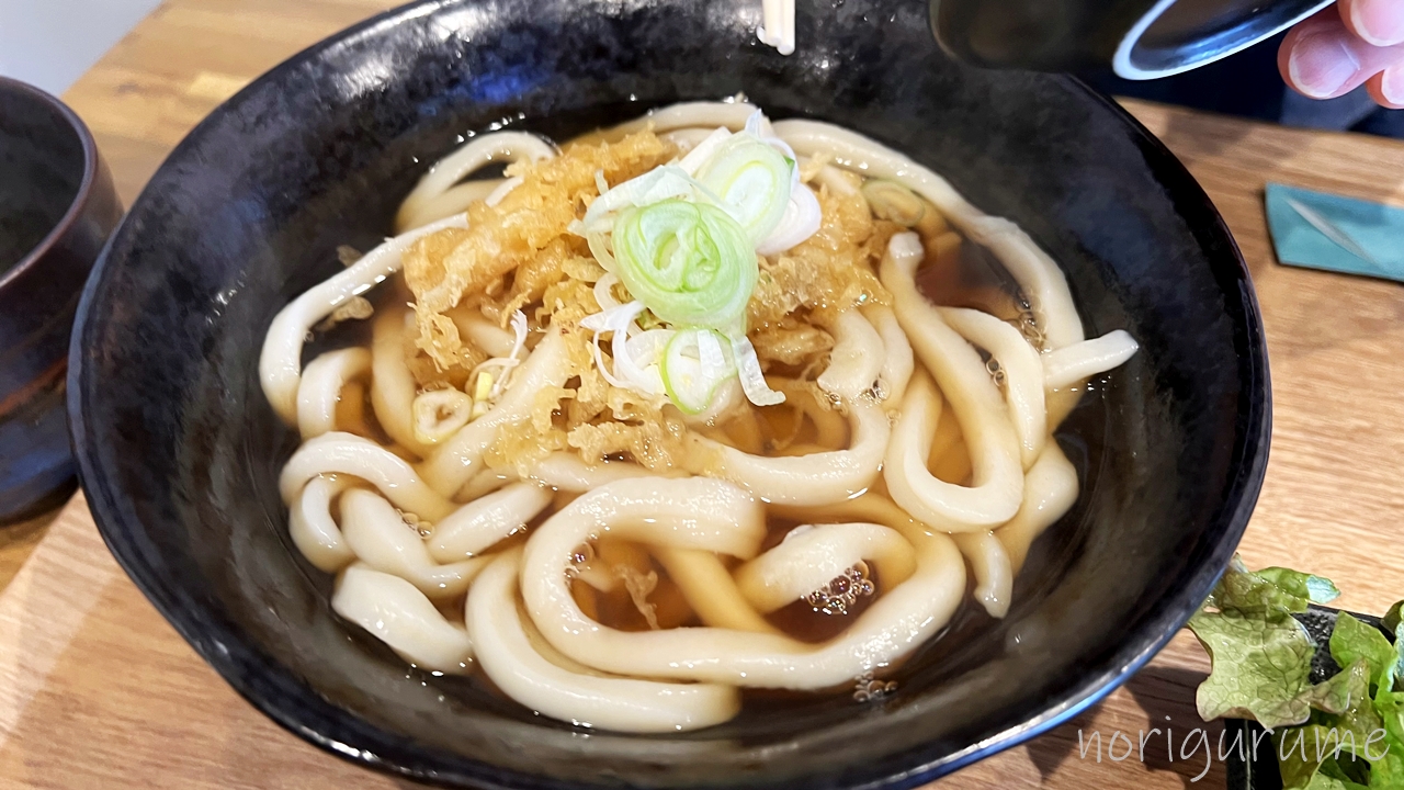 武蔵野うどん 松(与野本町)のランチメニューAセットのかけうどん・豚丼セットも天ぷら付きで美味しい！【レビュー･口コミ･感想･さいたま与野本町】