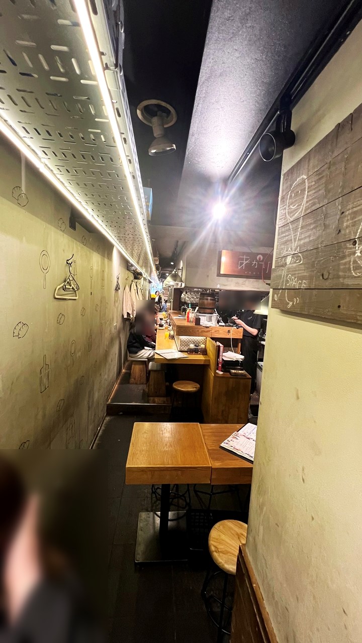 東京餃子 あかり 飯田橋の店内の雰囲気