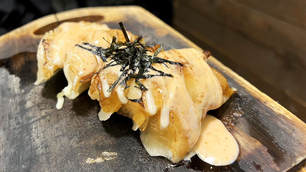 東京餃子 あかり 飯田橋の明太マヨ炙り餃子(食べ放題コース)