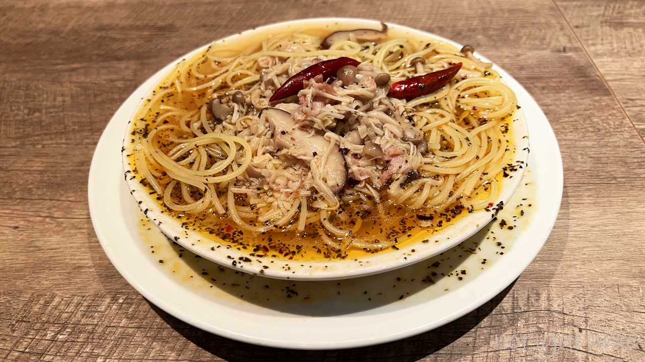 ホームズパスタ 池袋東口店のキノコのペペロンチーノが中トロ･大トロ･肉厚海老にいくらなど全部が美味しい！【レビュー･口コミ･感想】